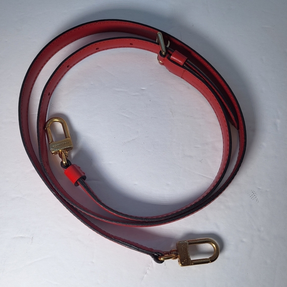 Louis Vuitton Vintage 1996 Red Epi Alma PM - Picture 16 of 17